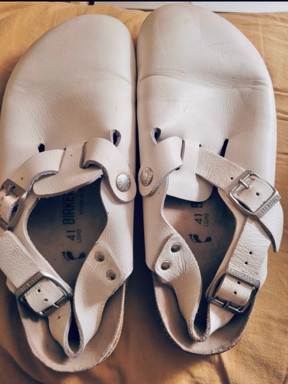 Birkenstock Off-White Leather Women’s Clogs with Buckles